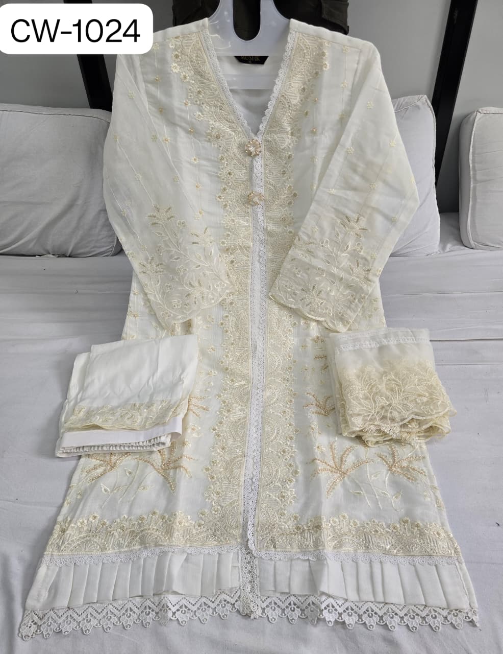 Cw 1024 Mushk Organza Pakistani Readymade Suits Wholesale Rate