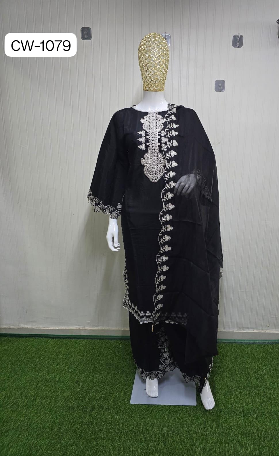 Cw 1079 Mushk Roman Silk Pakistani Readymade Suits Wholesale Price