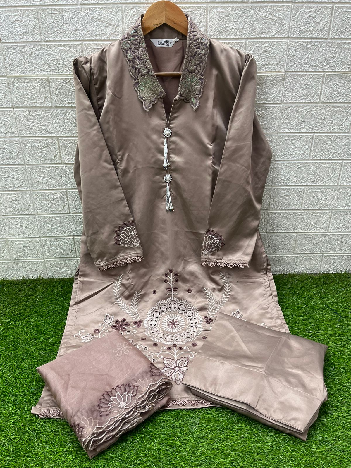 Design 1567 Laxuria Trendz Satin Pakistani Readymade Suits Exporter India