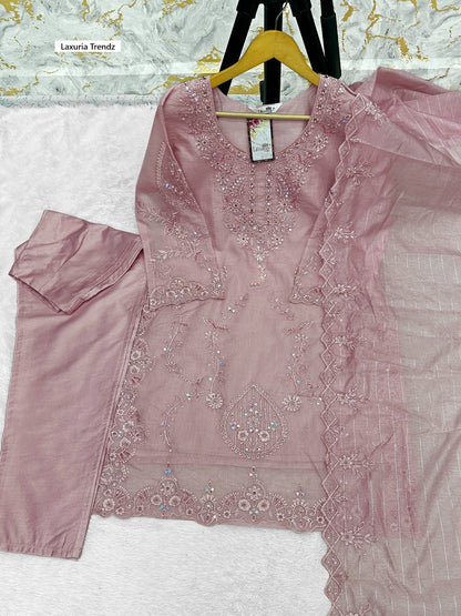 Design 1581 Laxuria Trendz Pakistani Readymade Suits Supplier Gujarat