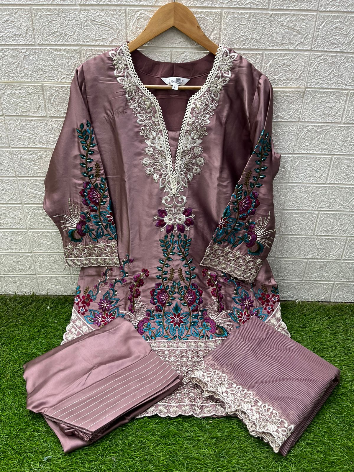 Design 1595 Laxuria Trendz Satin Pakistani Readymade Suits Wholesaler