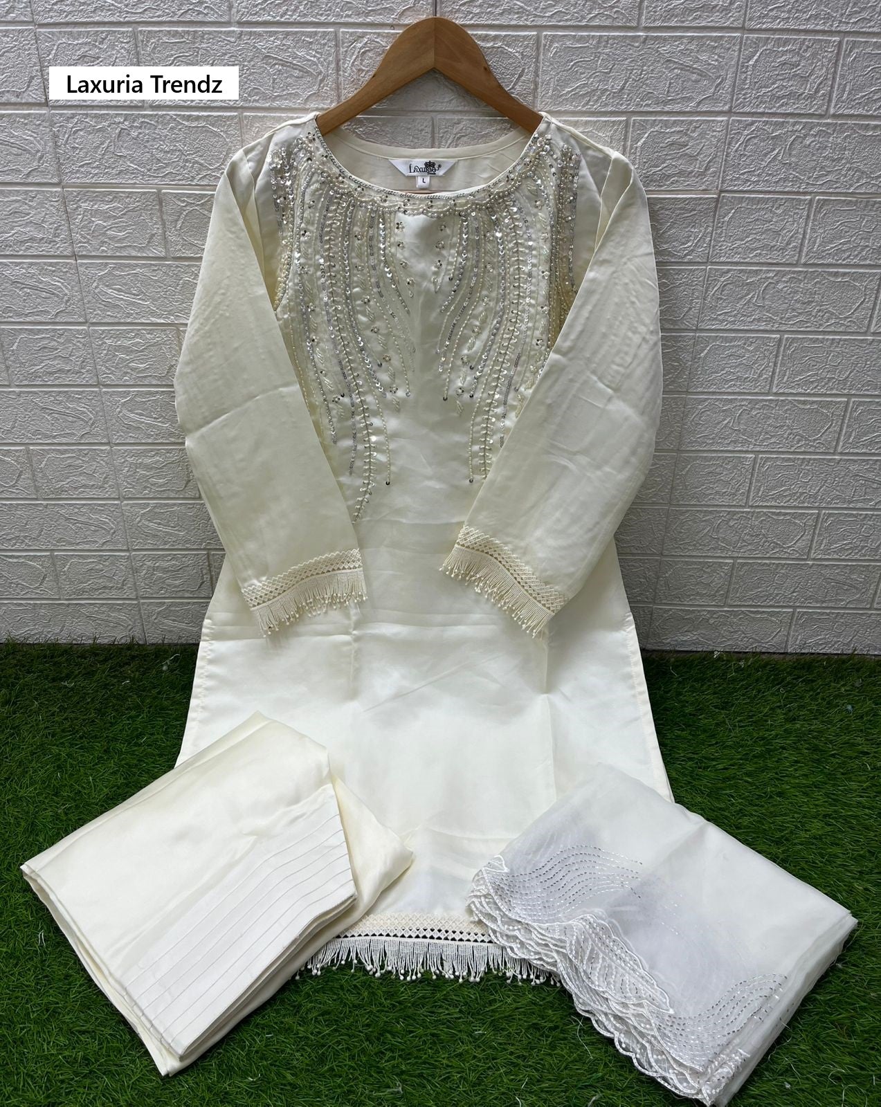 Design 1605 Laxuria Trendz Satin Pakistani Readymade Suits Manufacturer Ahmedabad