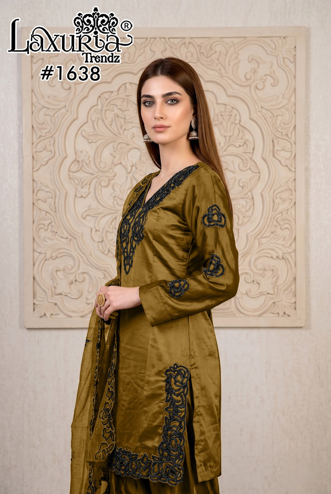 Design 1638 Laxuria Trendz Rangila Pakistani Readymade Suits Wholesale Rate