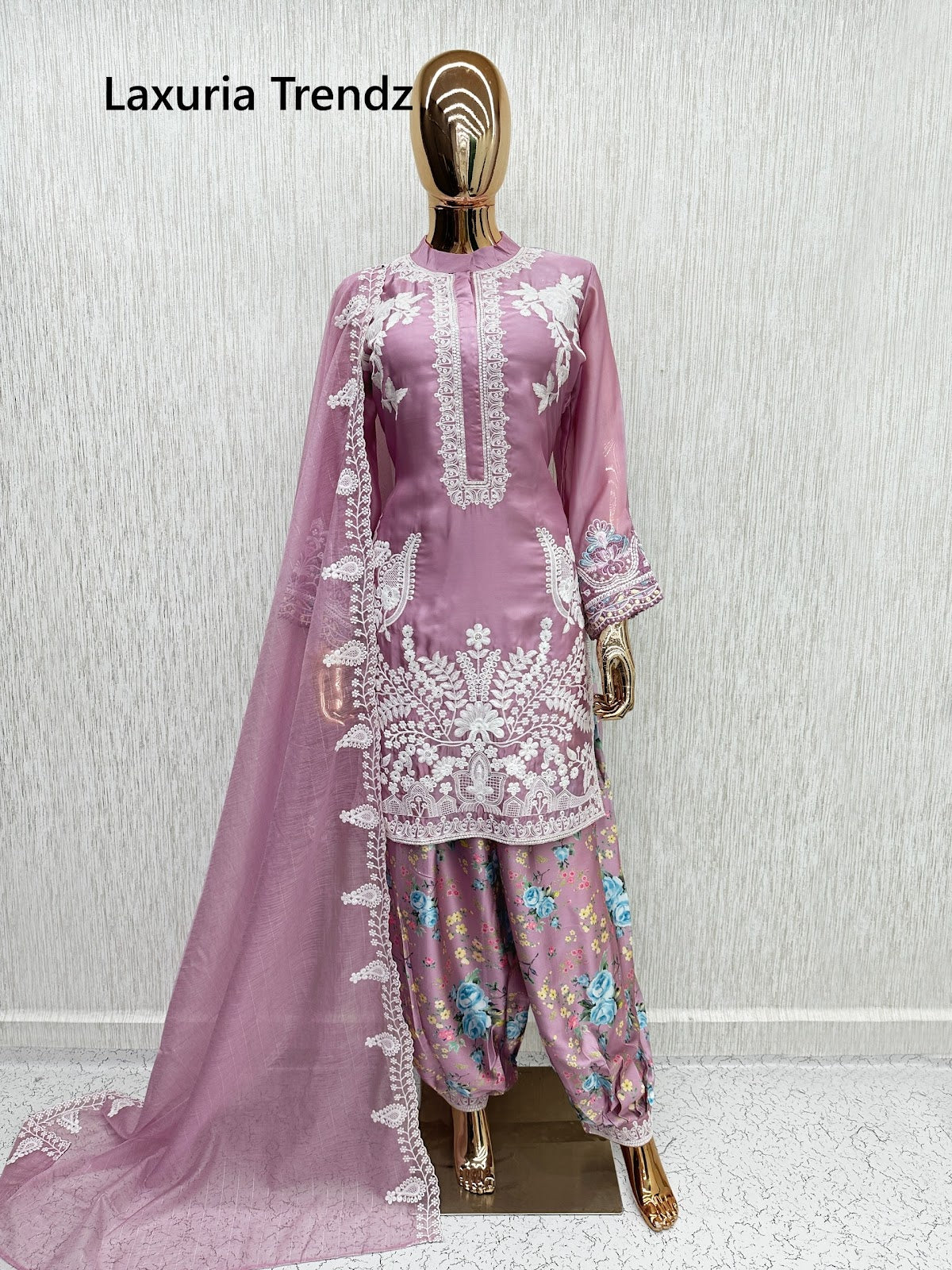 Design 1669 Laxuria Trendz Imported Pakistani Readymade Suits Manufacturer