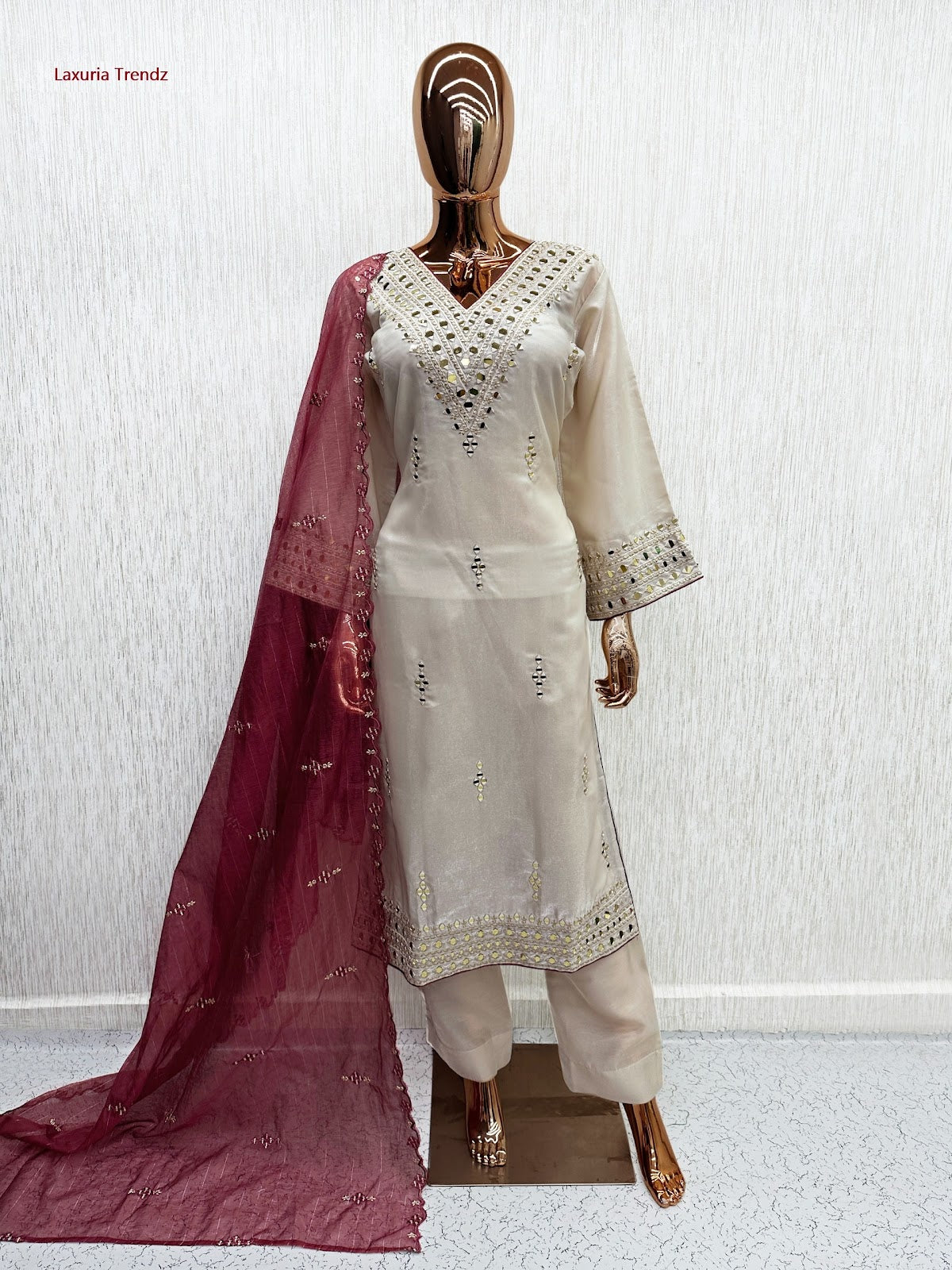Design 1700 Laxuria Trendz Roman Pakistani Readymade Suits Supplier