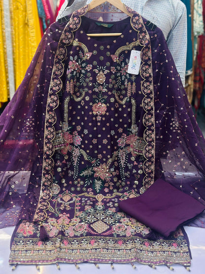 Design 5511 Husnara Chiffon Pakistani Readymade Suits Wholesale Price