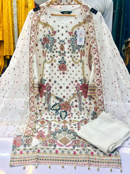 Design 5511 Husnara Chiffon Pakistani Readymade Suits Wholesale Price