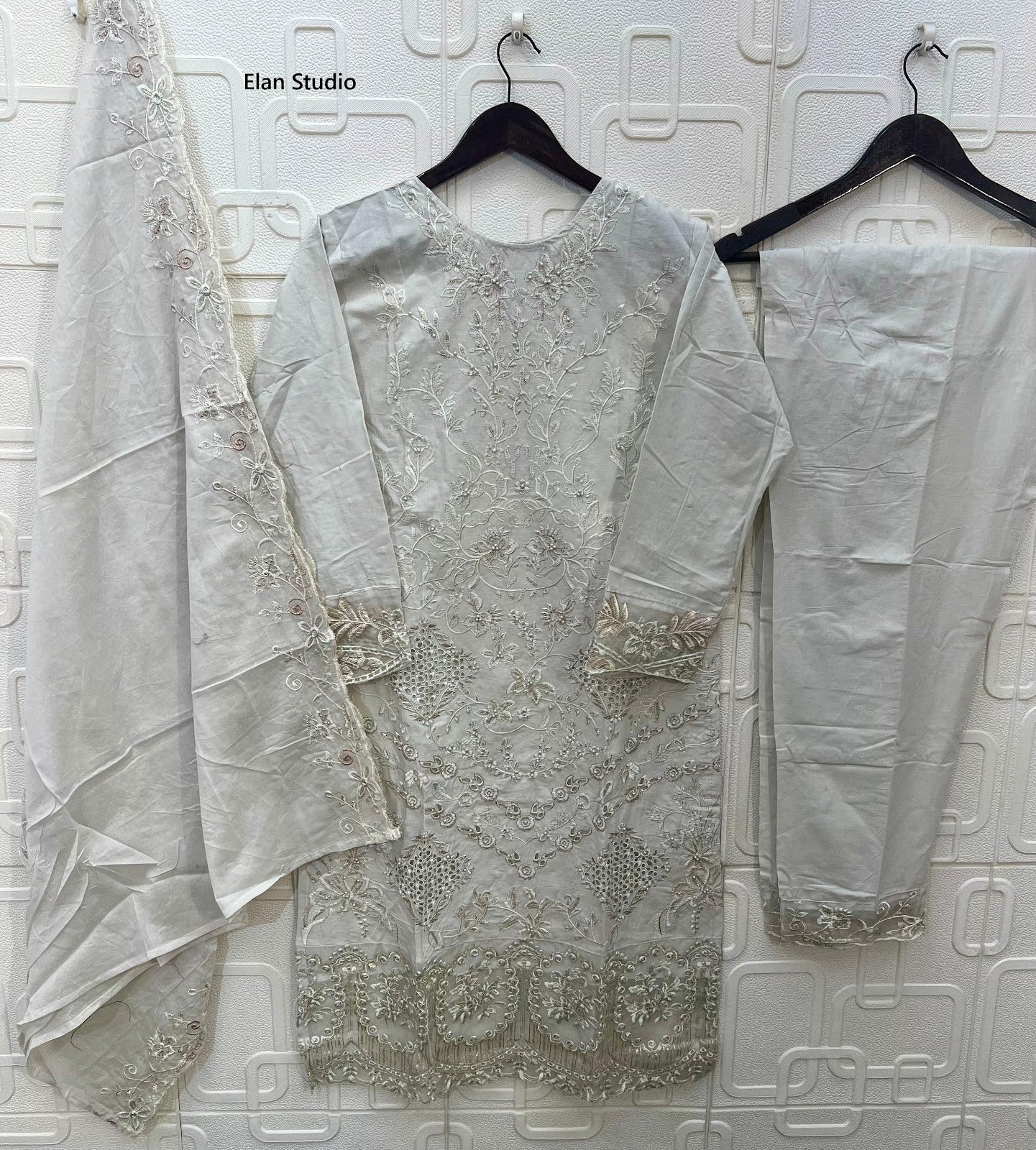 E 24 Rang Rasiya Elan Studio Lawn Cotton Pakistani Readymade Suits Manufacturer Gujarat