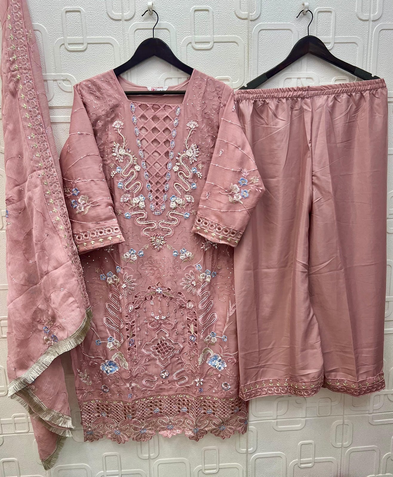 E 262 A To D Elan Studio Chiffon Pakistani Readymade Suits Manufacturer