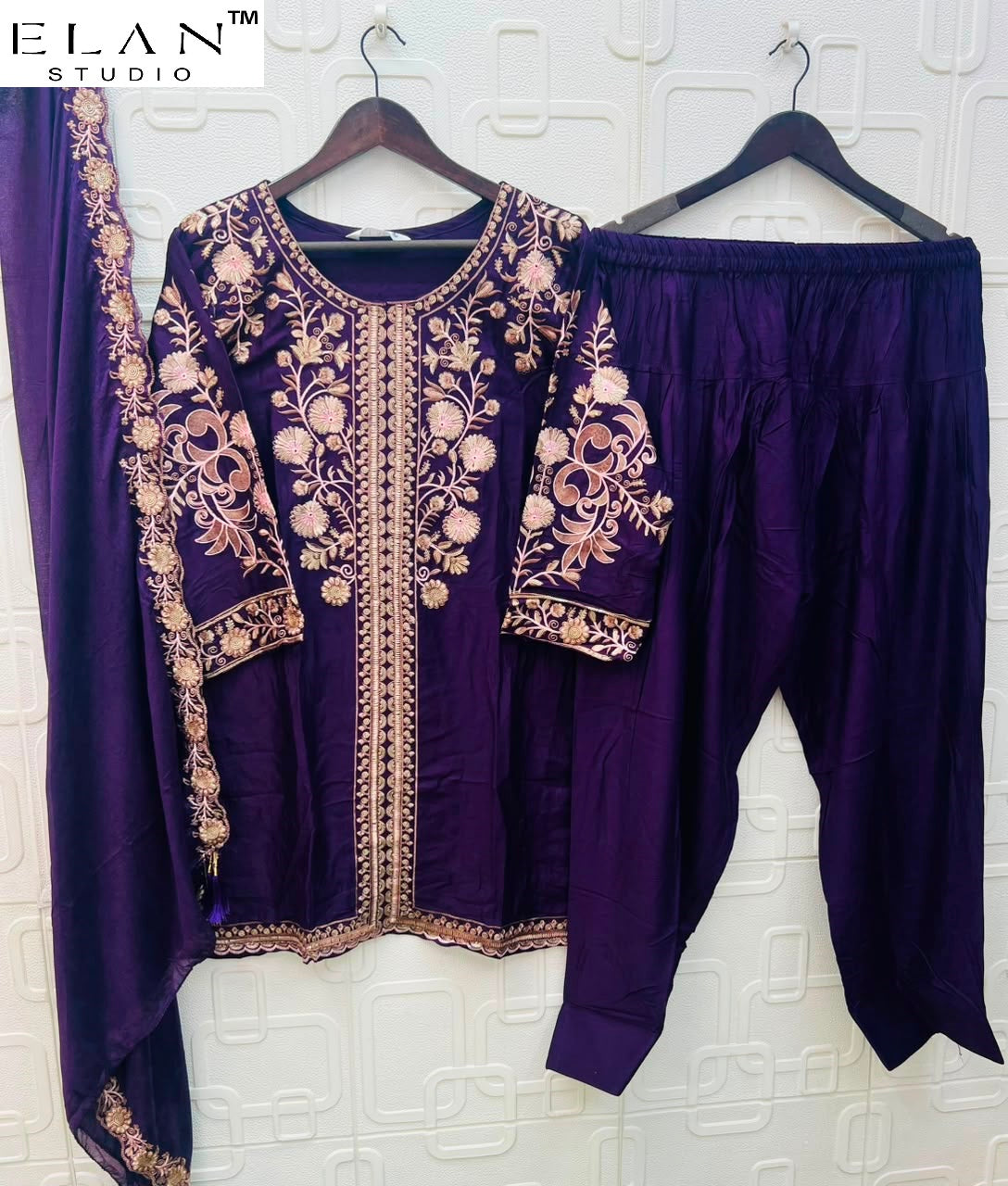 E 56 Elan Studio Gaji Silk Pakistani Readymade Suits Supplier