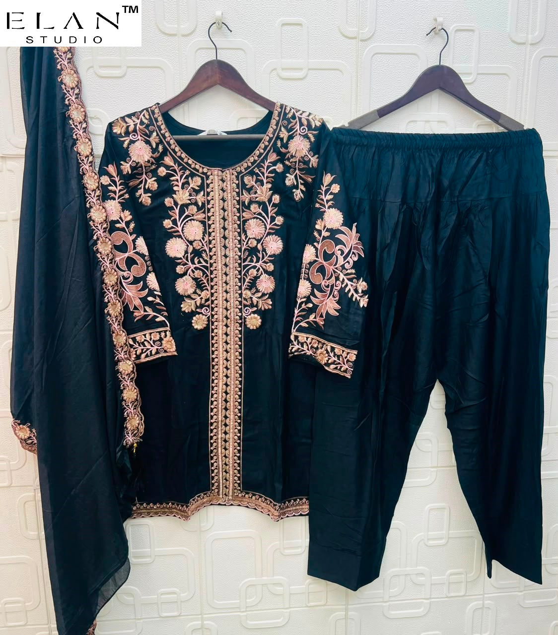 E 56 Elan Studio Gaji Silk Pakistani Readymade Suits Supplier