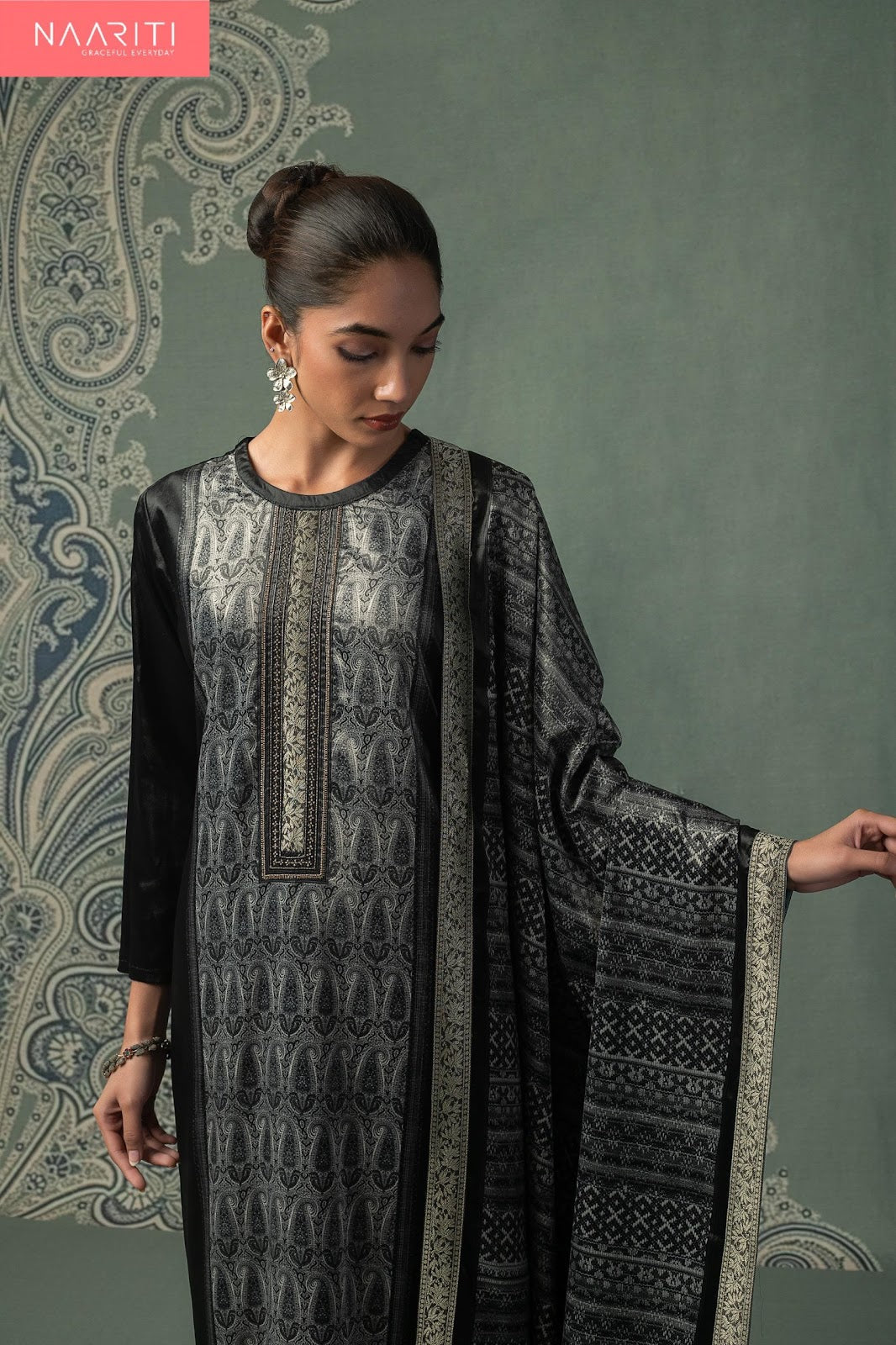 Faroh Naariti Velvet Suits Exporter Gujarat