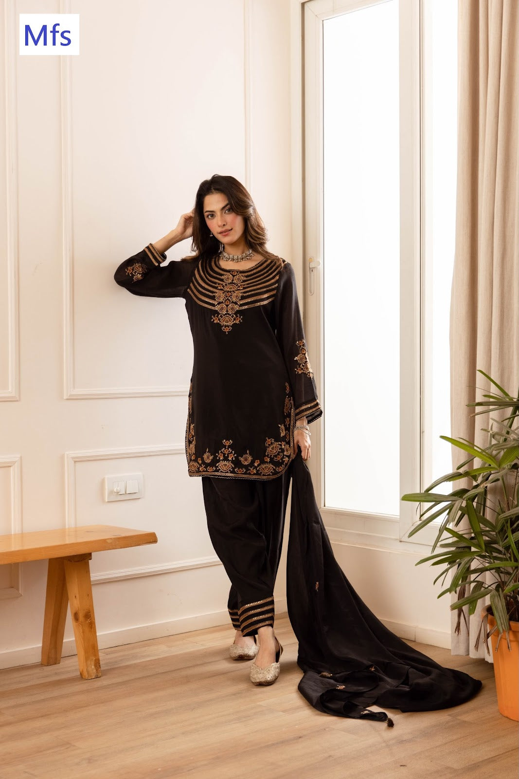 Farshi 121026 Mfs Chanderi Readymade Suits Manufacturer Ahmedabad