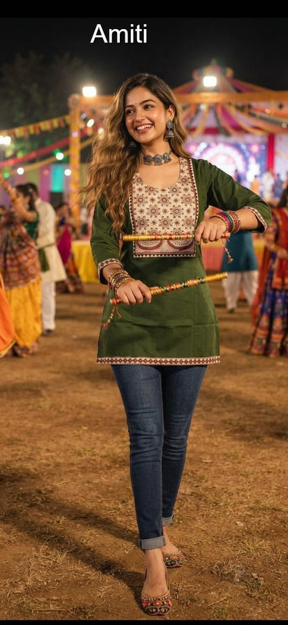 Gamthi Style 0109 Amiti Dhabu Cotton Short Kurtis Supplier India