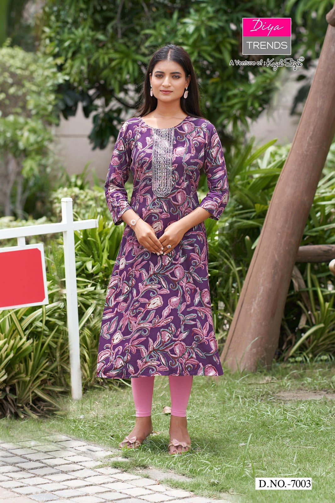 Gardencity 8 Diya Trends Rayon Straight Cut Kurtis Wholesaler