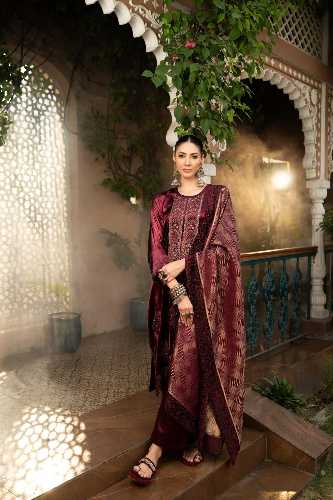 Ithya Naariti Velvet Suits Manufacturer India