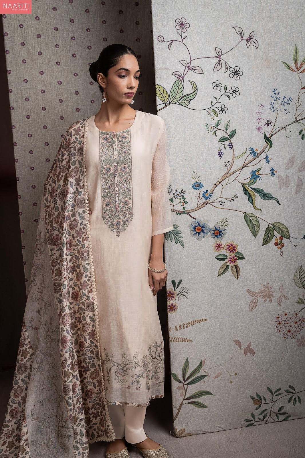 Jivna Naariti Feather Pant Style Suits Supplier