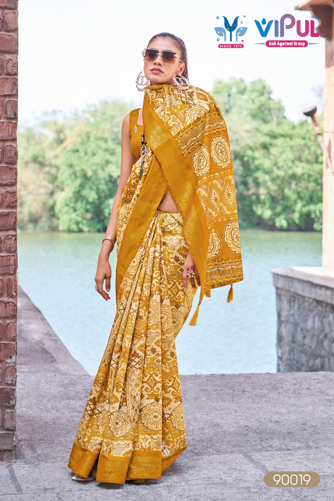 Kashmir Beauty Jubilee Vipul Silk Sarees Wholesale