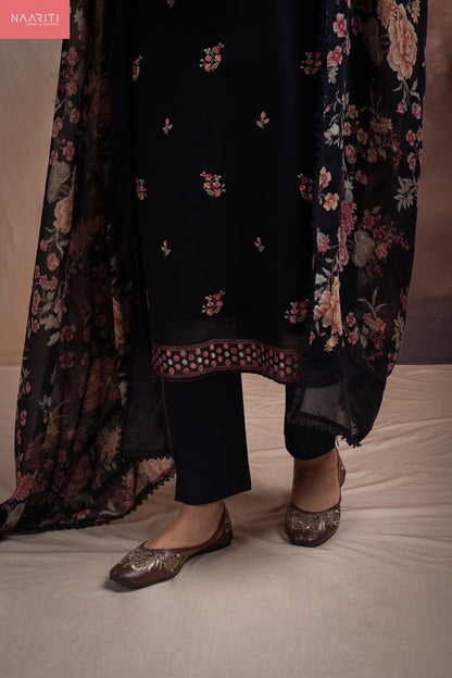 Kitor Naariti Cotton Linen Pant Style Suits Manufacturer Gujarat