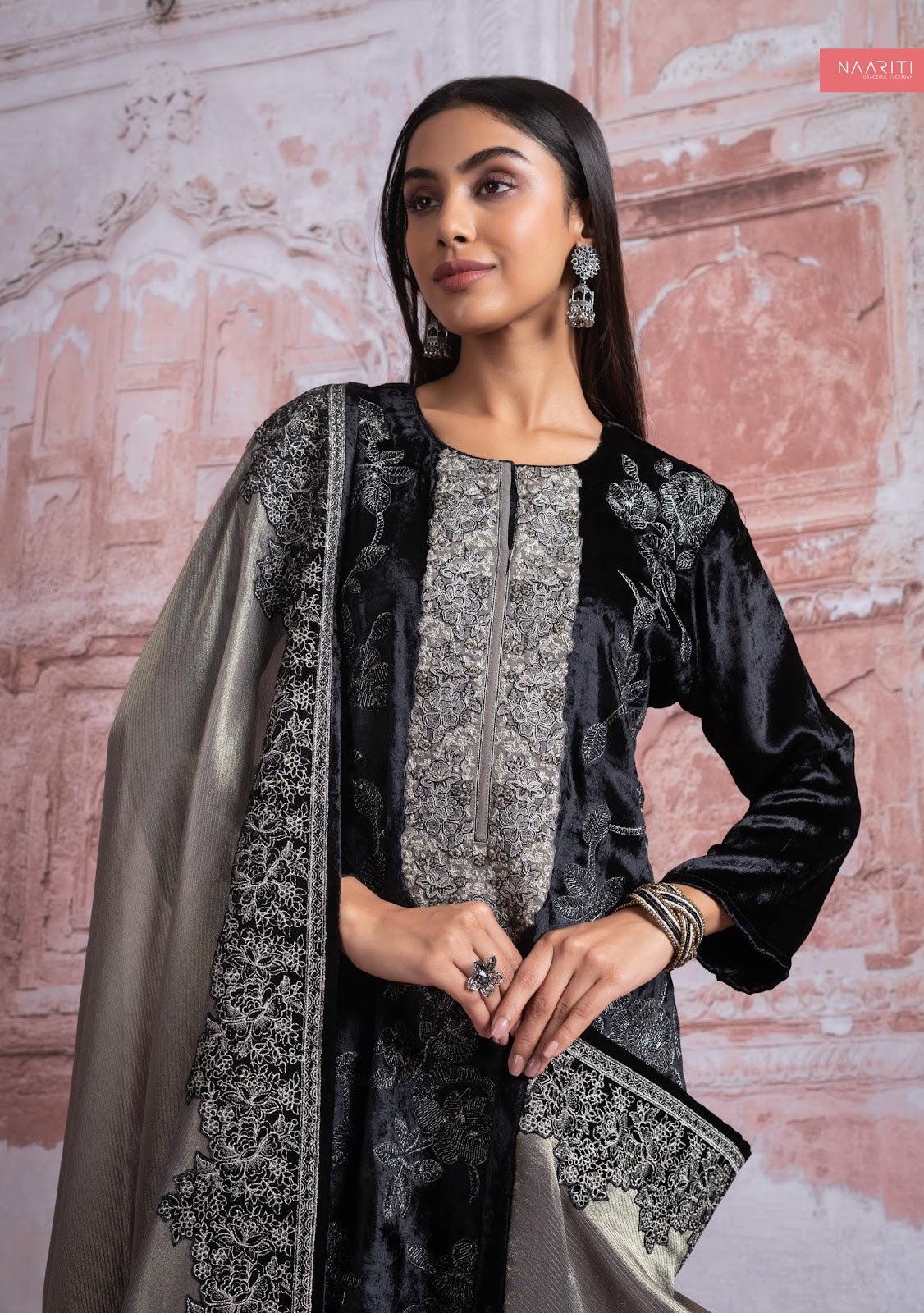 Koshir Naariti Velvet Suits Manufacturer Ahmedabad