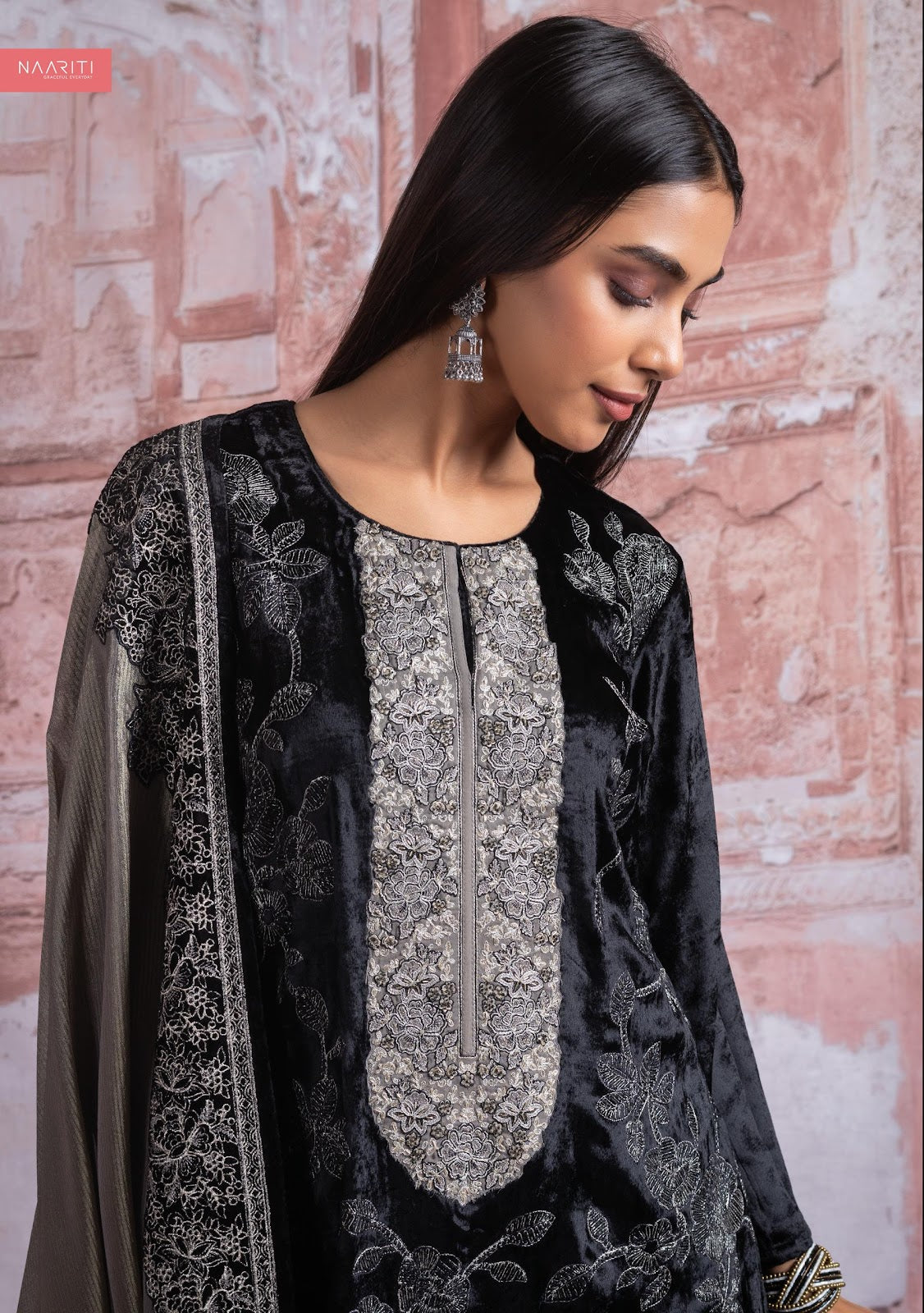 Koshir Naariti Velvet Suits Manufacturer Ahmedabad