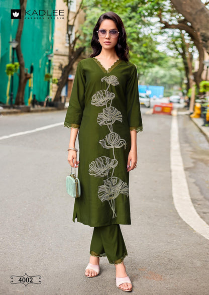 Levisha Kadlee Viscose Weaving Kurti Pant Set Supplier Gujarat