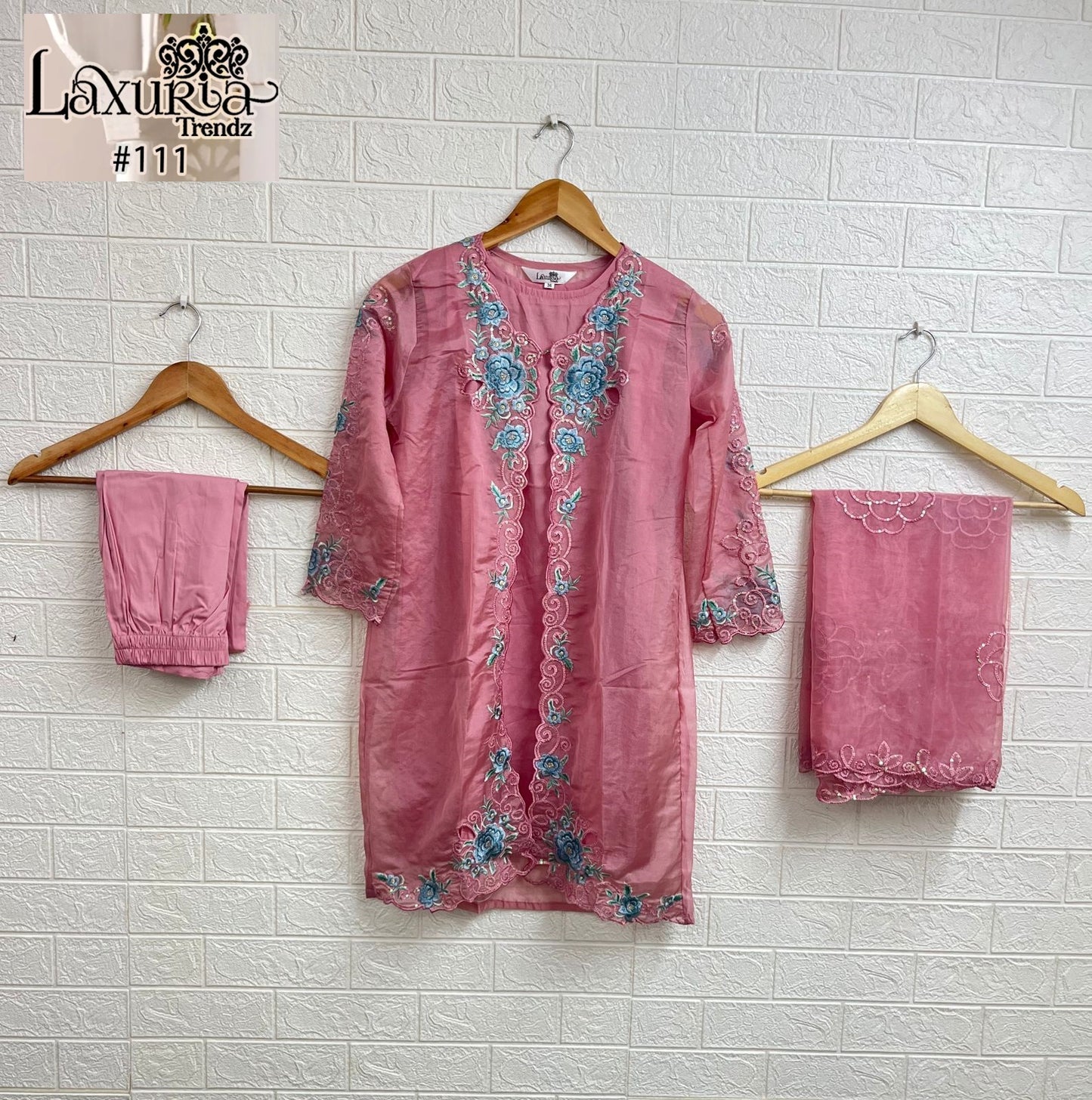 Lt-111 Laxuria Trendz Fox Georgette Girls Pakistani Readymade Suit Manufacturer Gujarat