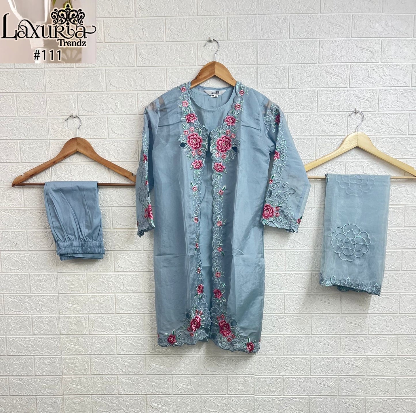 Lt-111 Laxuria Trendz Fox Georgette Girls Pakistani Readymade Suit Manufacturer Gujarat