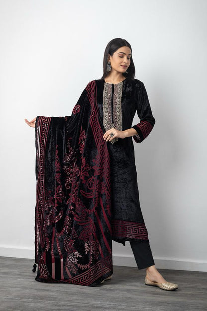Mrinali Naariti Brasso Velvet Suits Exporter Ahmedabad