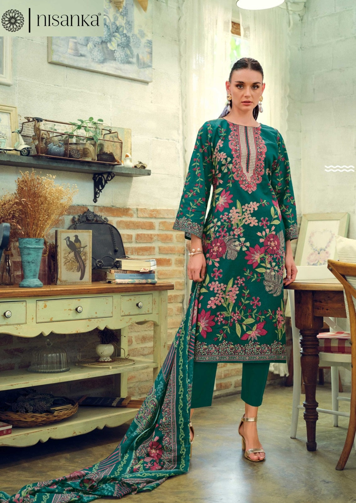 Mughal Nisanka Pure Lawn Karachi Salwar Suits Wholesaler Gujarat