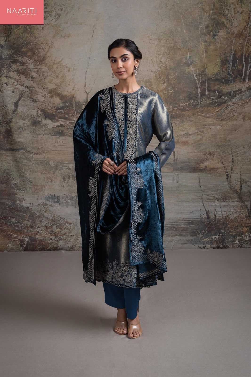 Muntaz Naariti Pure Silk Velvet Suits Exporter Gujarat