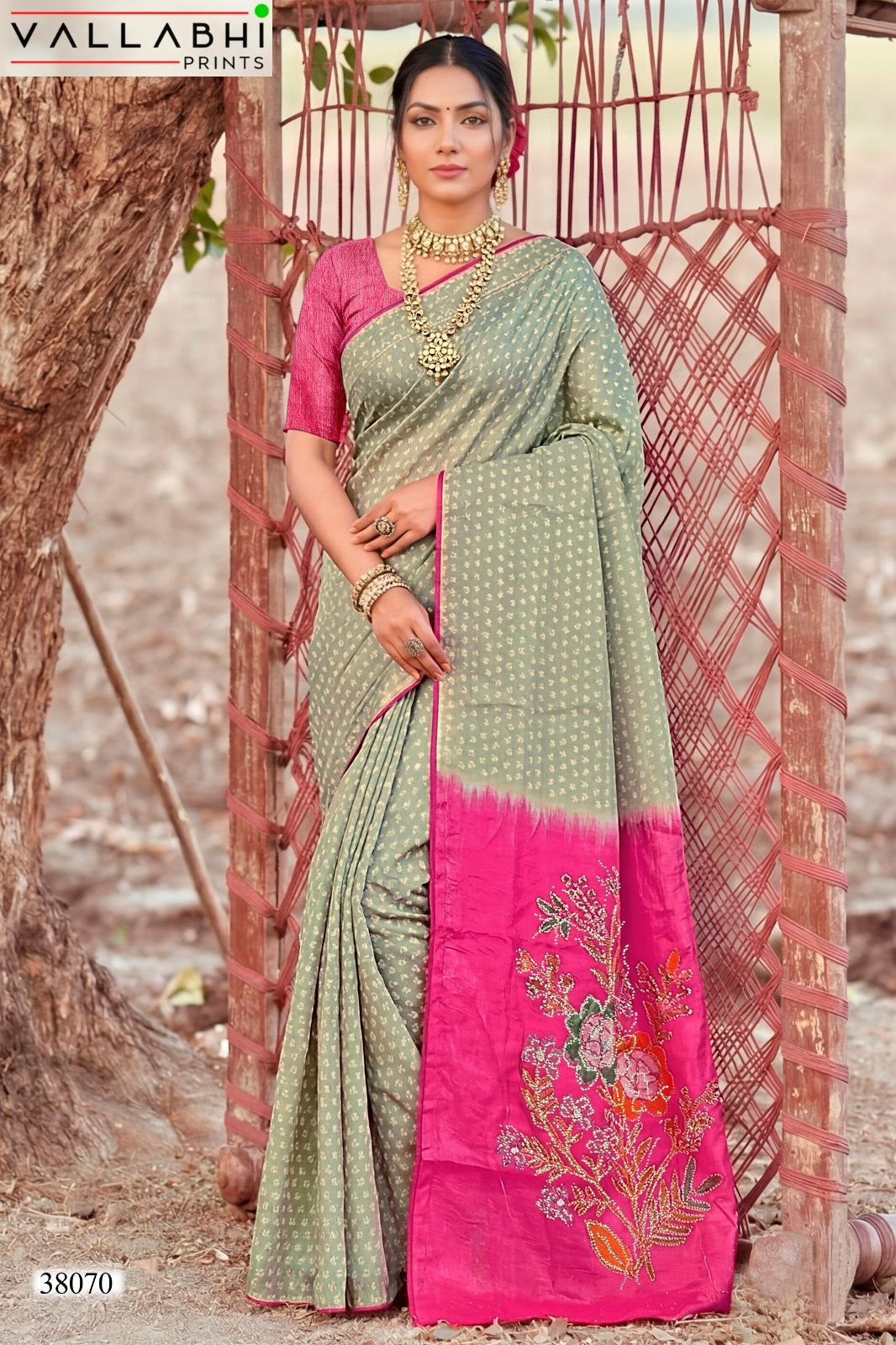 Nandani Vallabhi Prints Satin Sarees Exporter