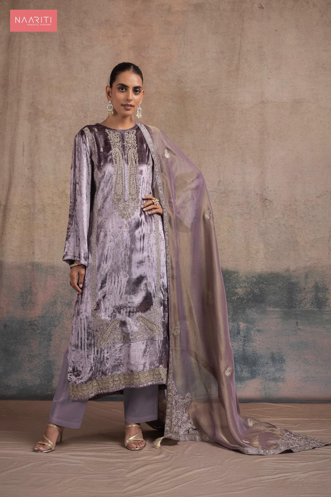 Nayoma Naariti Velvet Suits Supplier Gujarat