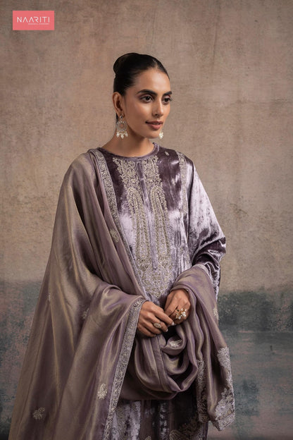 Nayoma Naariti Velvet Suits Supplier Gujarat