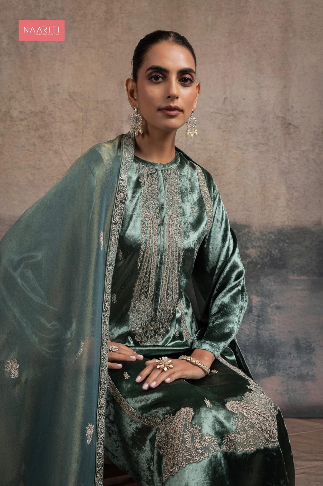Nayoma Naariti Velvet Suits Supplier Gujarat