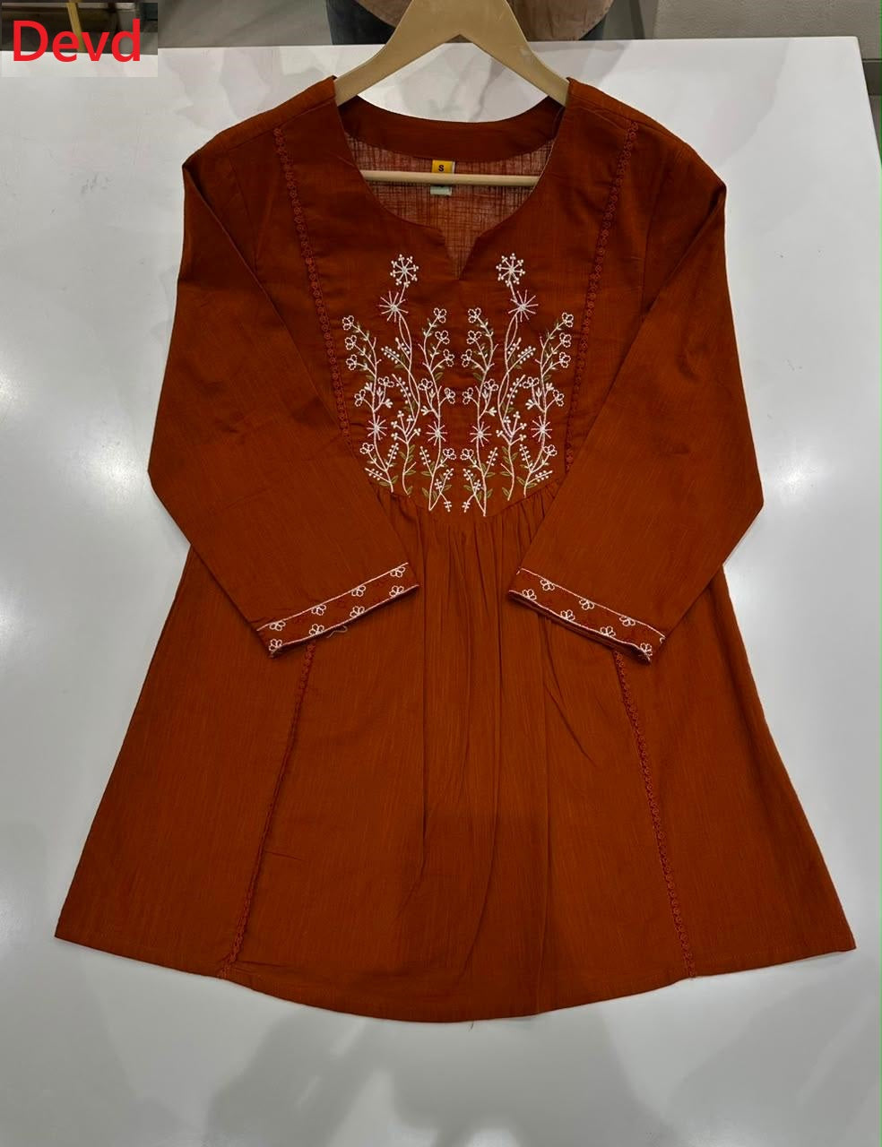 Neck Work 2608 Devd Cotton Fancy Tops Supplier India