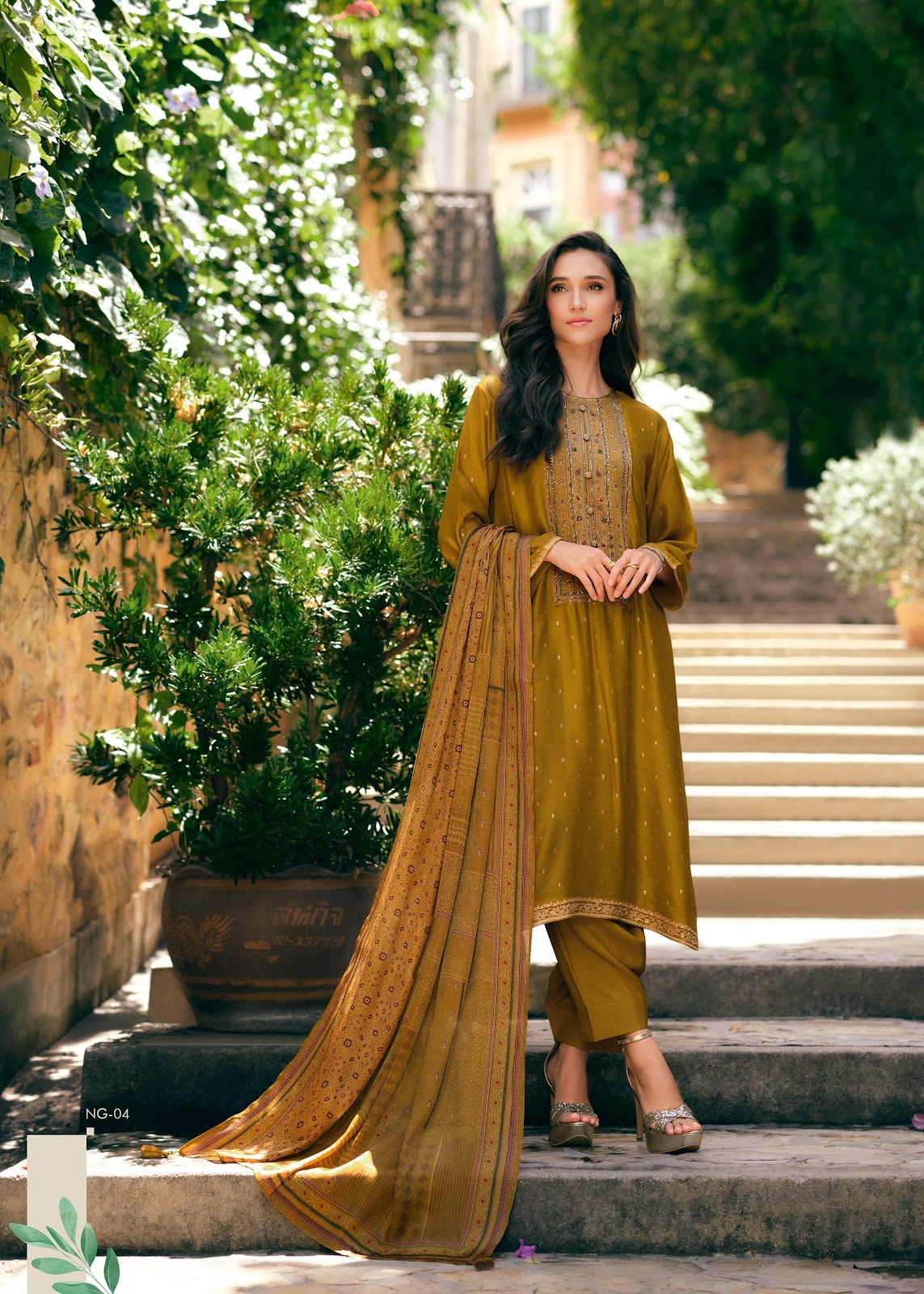 Neelgiri Varsha Fashions Viscose Muslin Plazzo Style Suits Exporter Gujarat