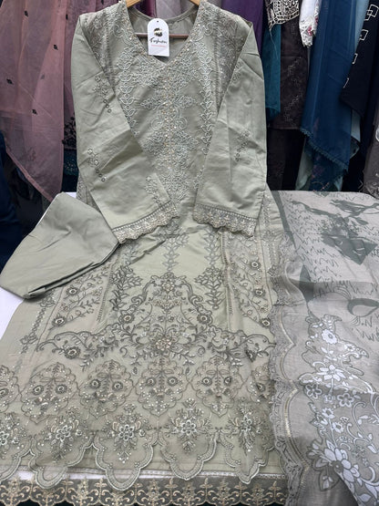 New Design 14001 Vs Fashion Cotton Pakistani Readymade Suits Manufacturer India