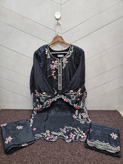 Nfs 1190 Naimat Fashion Studio Pakistani Readymade Suits Manufacturer Ahmedabad