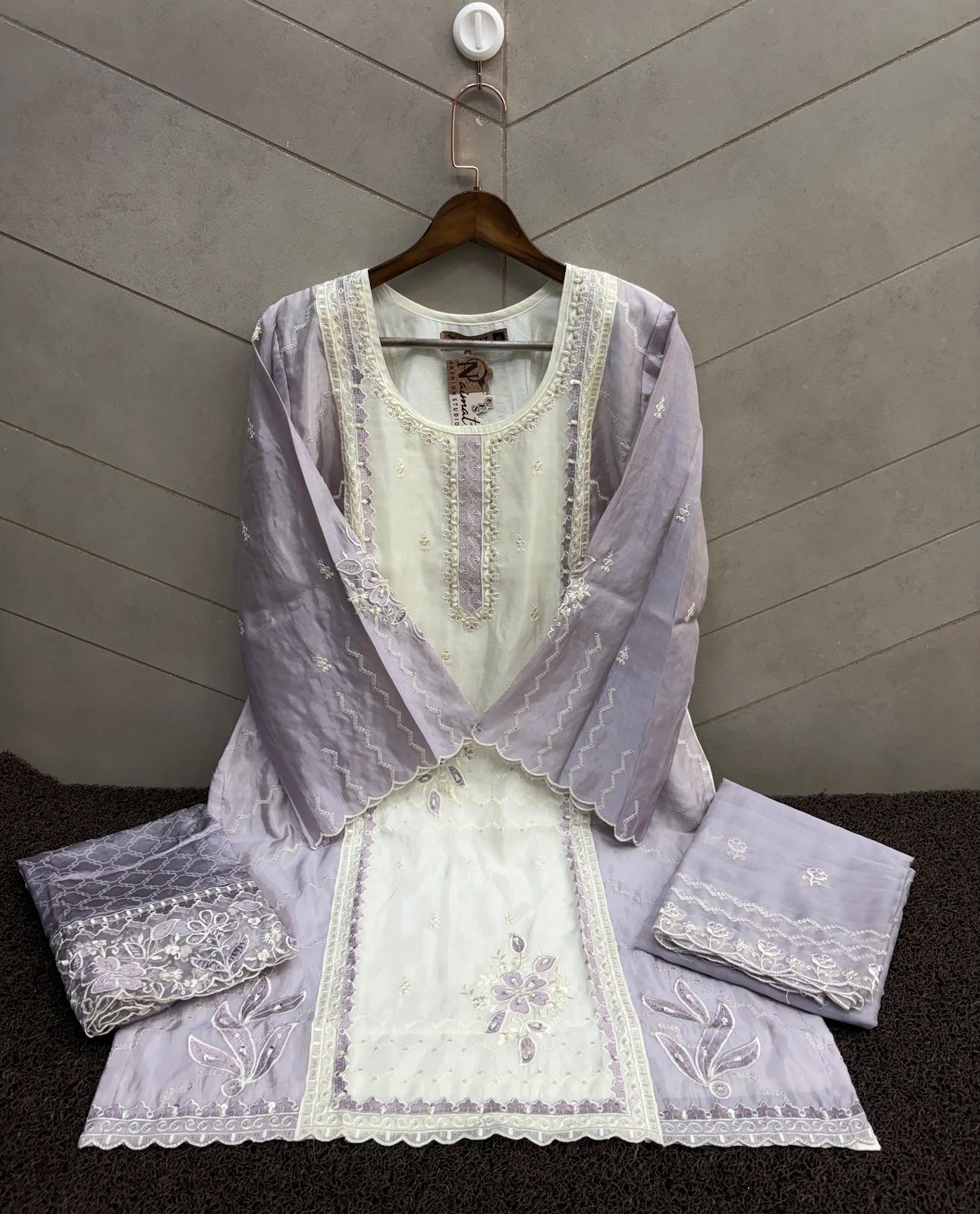 Nfs 1203 Naimat Fashion Studio Pakistani Readymade Suits Supplier