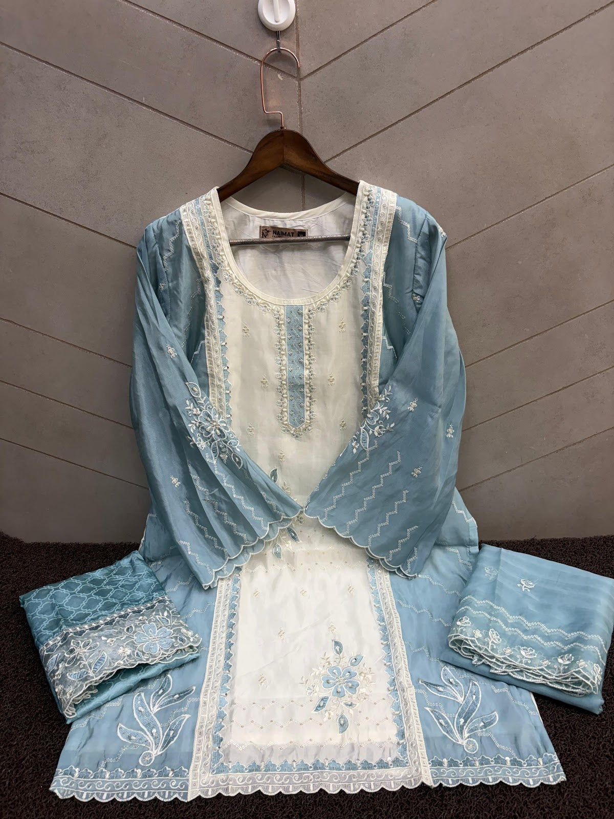Nfs 1203 Naimat Fashion Studio Pakistani Readymade Suits Supplier