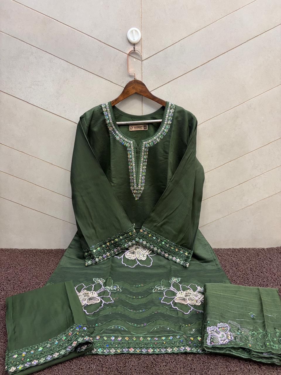 Nfs 1206 Naimat Fashion Studio Cotton Pakistani Readymade Suits Wholesale