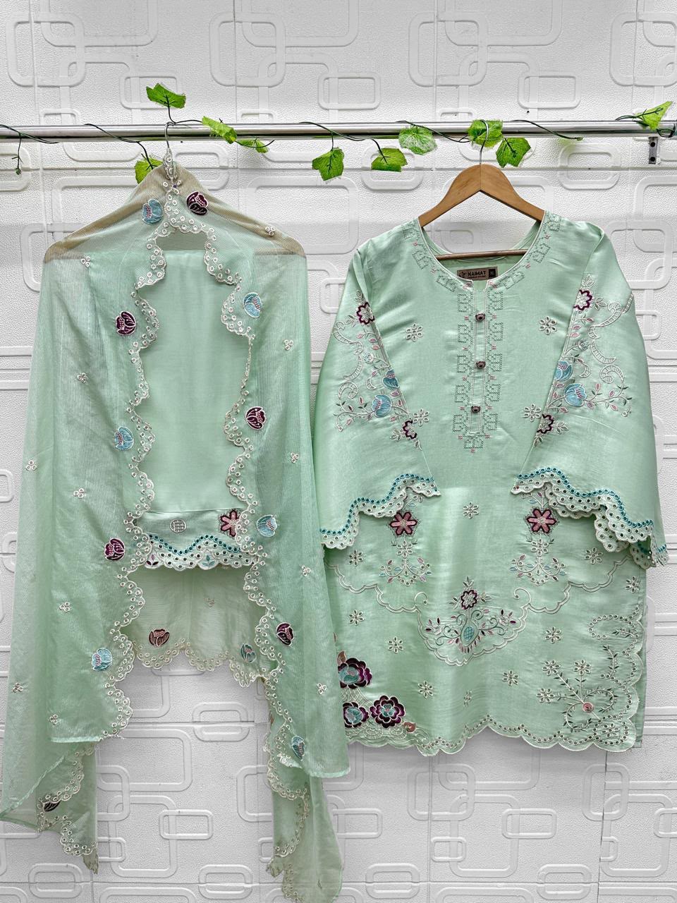 Nfs 1212 Naimat Fashion Studio Roman Pakistani Readymade Suits Exporter