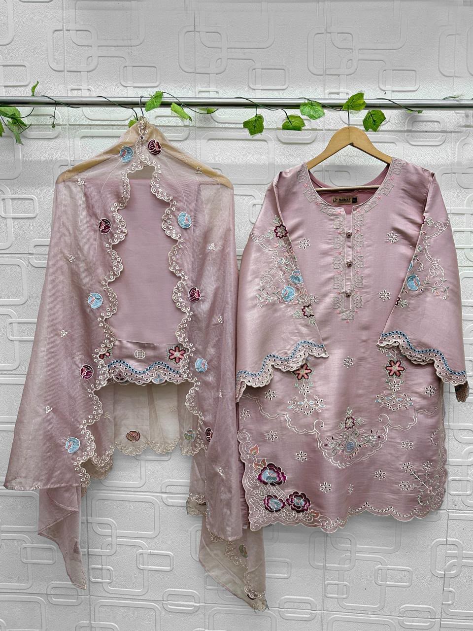 Nfs 1212 Naimat Fashion Studio Roman Pakistani Readymade Suits Exporter