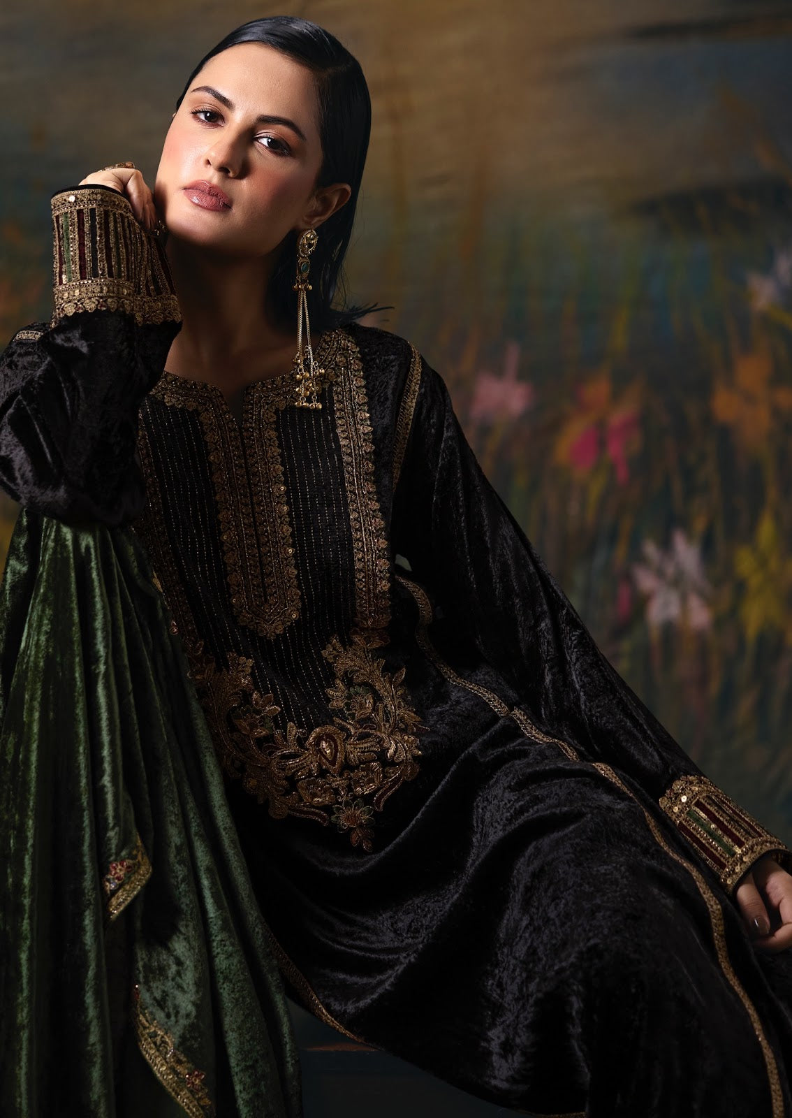 Noor E Riwaaz Aiqa Viscose Velvet Suits Supplier Gujarat