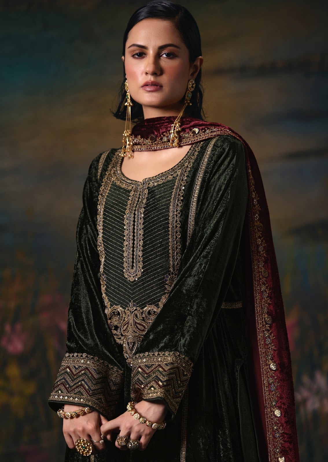 Noor E Riwaaz Aiqa Viscose Velvet Suits Supplier Gujarat