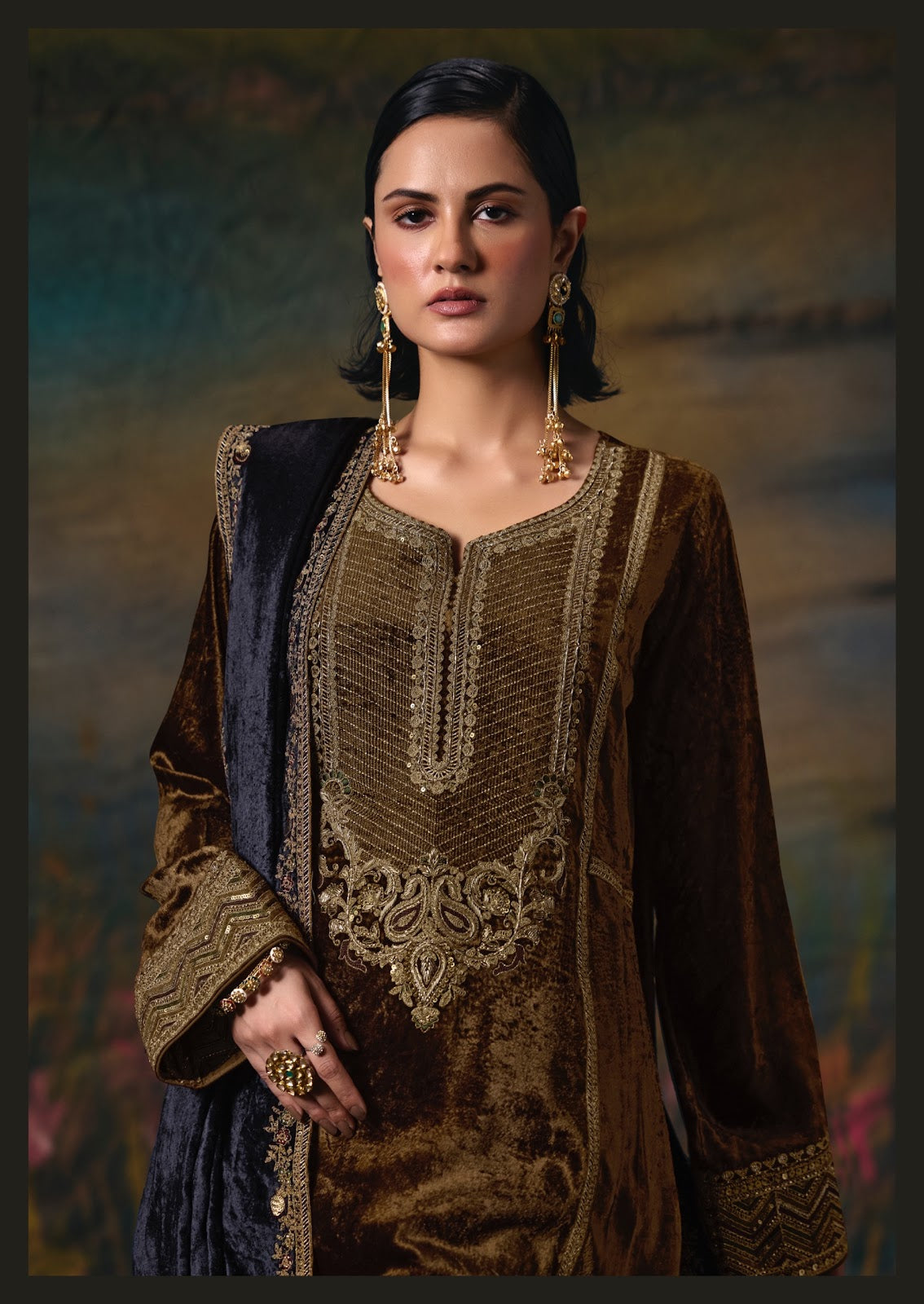 Noor E Riwaaz Aiqa Viscose Velvet Suits Supplier Gujarat