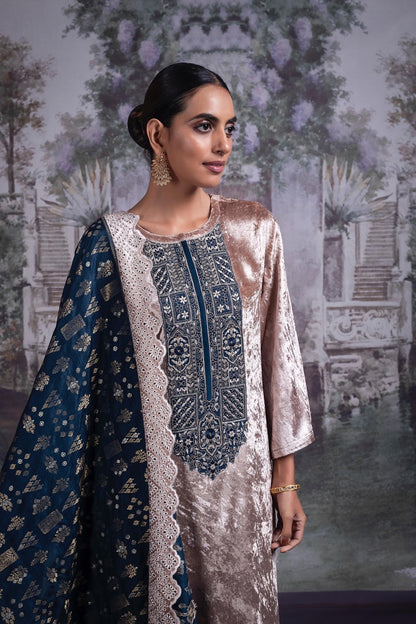 Osyaan Naariti Velvet Suits Exporter Ahmedabad