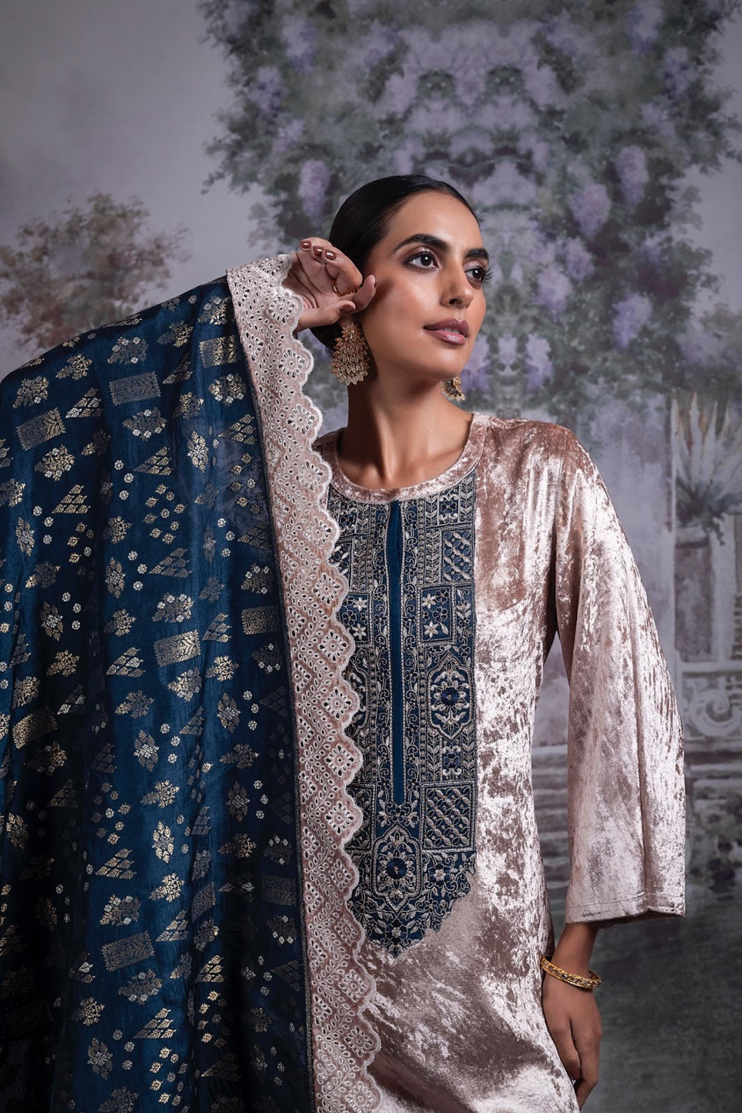Osyaan Naariti Velvet Suits Exporter Ahmedabad