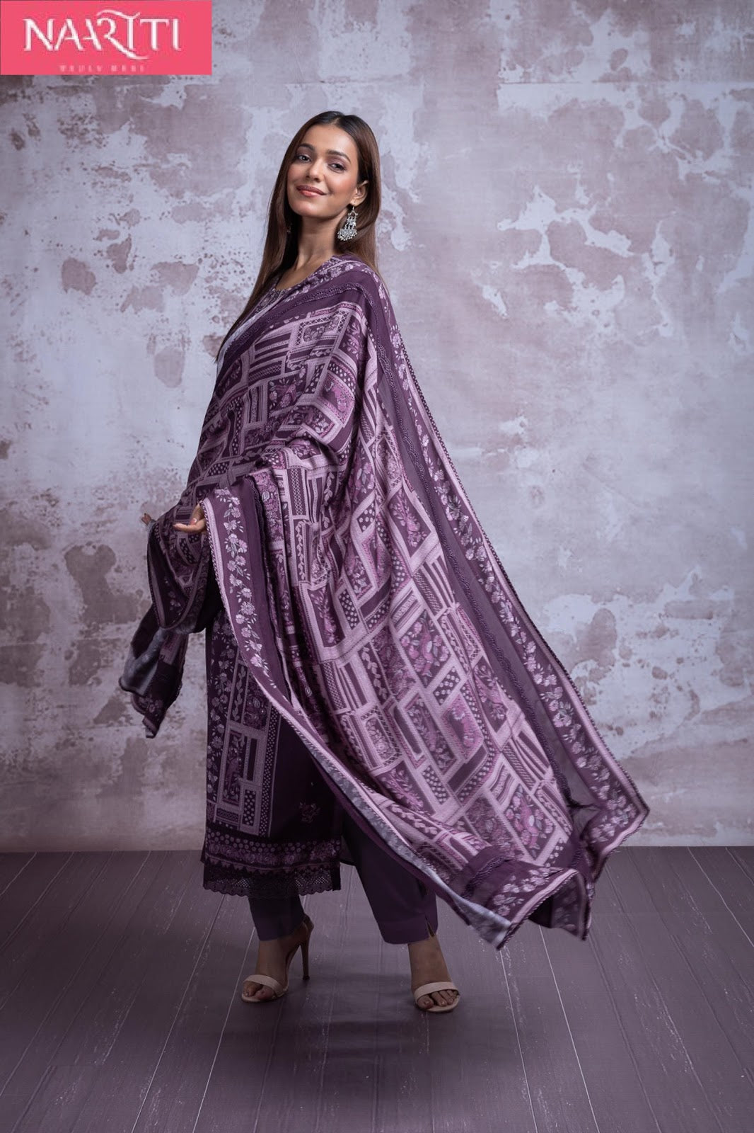 Patol Naariti Pure Muslin Pant Style Suits Wholesale Price